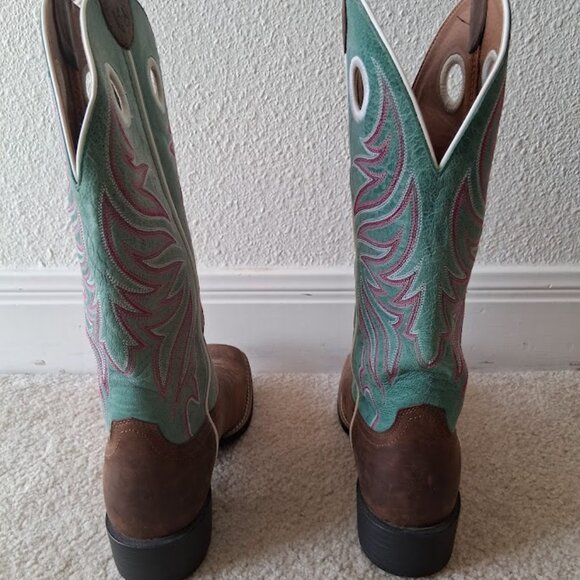Women's Ariat Western Boots - Like NEW! - Picture 3 of 6